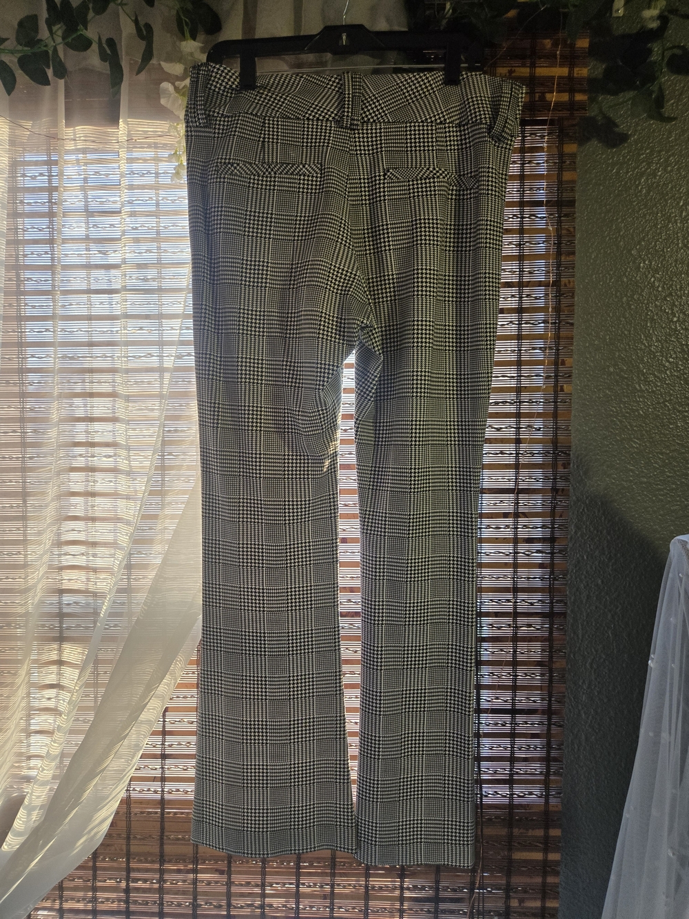 Torrid Dress Pants in new condition - Picture 3 of 6